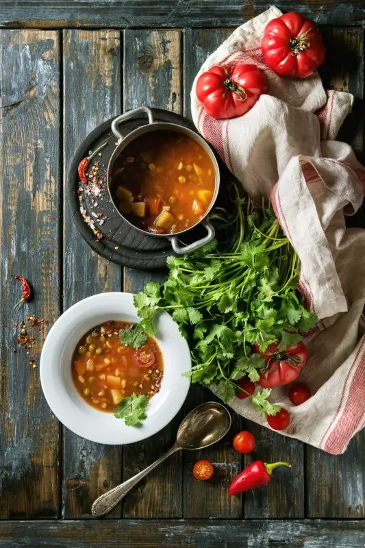 Summertime Grilled Vegetable Soup. Learn how to make this meal for lunch and take any left overs to work! #soup #vegetablesoup