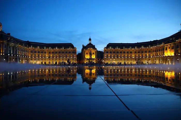 Luxe Adventure Traveler Place de la Bourse Bordeaux France