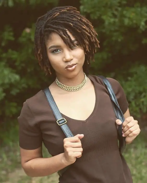 Here are a few unique short dread styles for women. This is your typical natural short dreadlocks styles for ladies! #shorthair #fashiontips