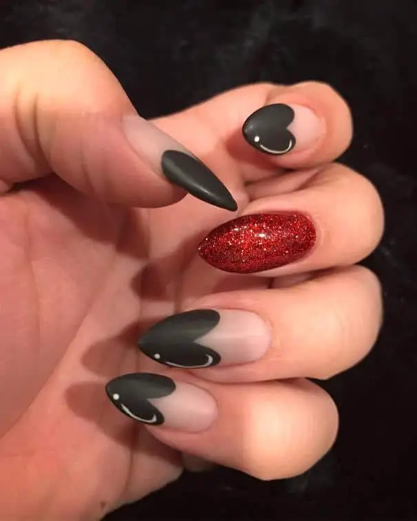 Black Sweetheart Nails. Creative nail art for V Day.